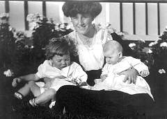Grace with Billy & Meg 1914