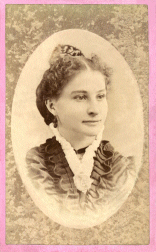 Cornelia photo with comb